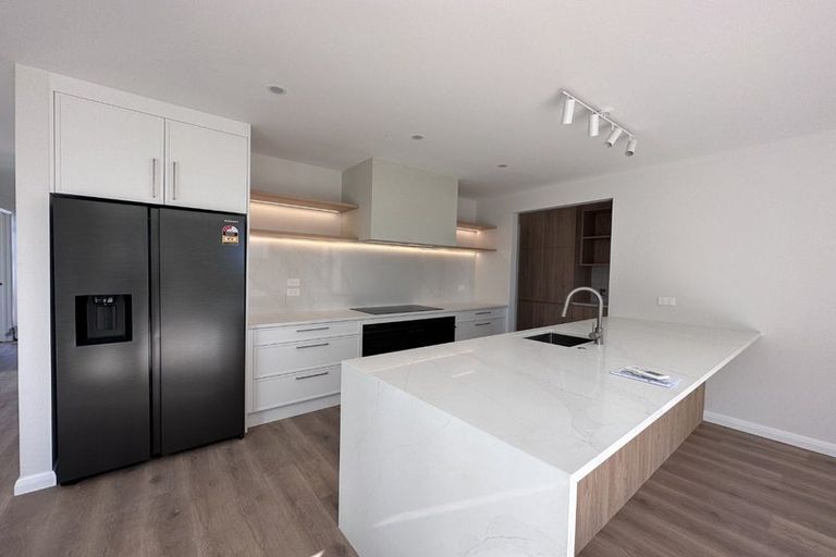 Photo of property in 12 Catalina Avenue, Rosehill, Papakura, 2113