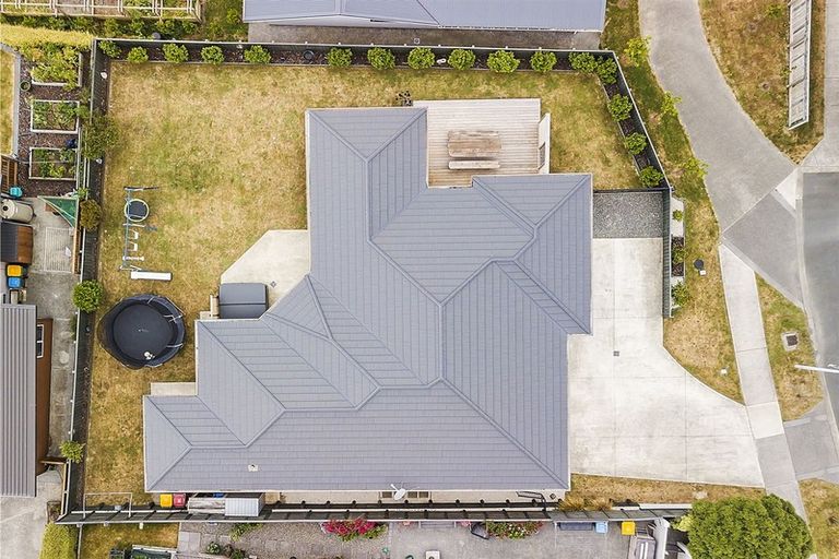 Photo of property in 20 Leadline Place, Whitby, Porirua, 5024