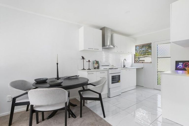 Photo of property in 1/21 Wanaka Place, Pakuranga Heights, Auckland, 2010