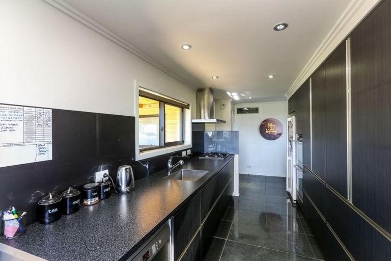 Photo of property in 37 Upper Pitone Road, Pitone, New Plymouth, 4374