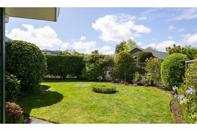 Photo of property in 2/77 Harvey Street, Waipahihi, Taupo, 3330