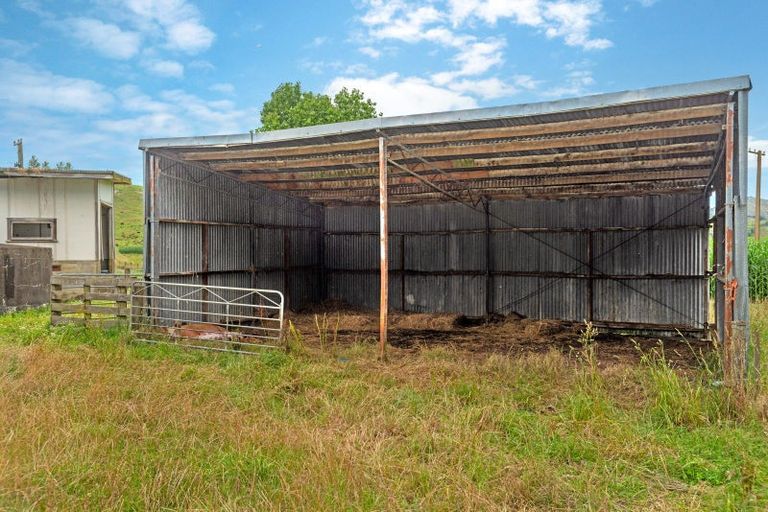 Photo of property in 95 Paremata Road, Tolaga Bay, 4077