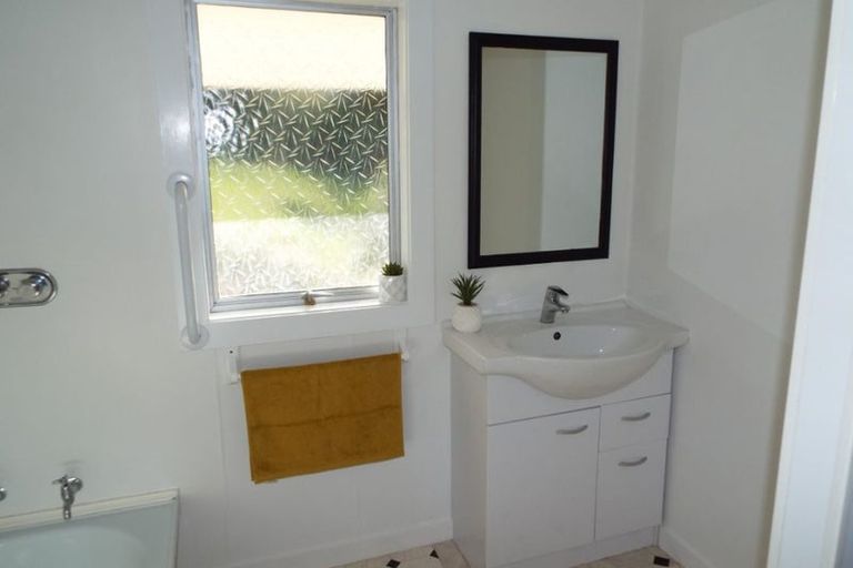 Photo of property in 43 Bath Street, Brighton, Dunedin, 9035