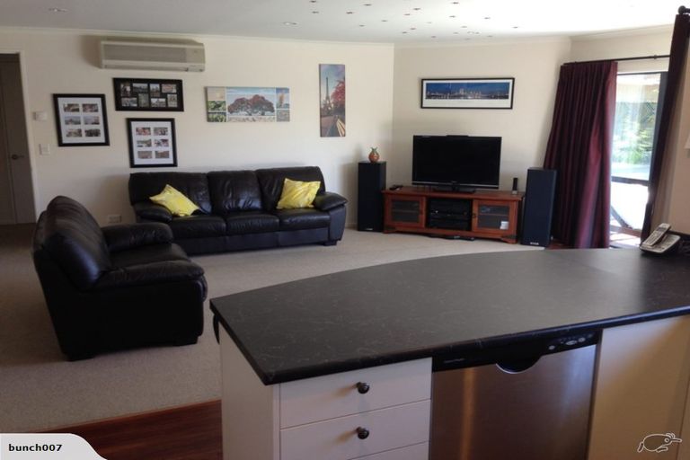Photo of property in 10 Jasper Place, Northwood, Christchurch, 8051