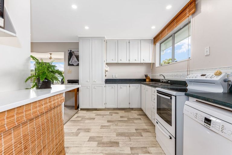 Photo of property in 27 Staithes Drive North, Whitby, Porirua, 5024