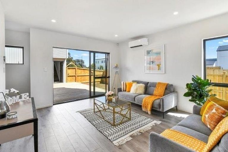 Photo of property in 53 Kairakau Street, Papakura, 2110