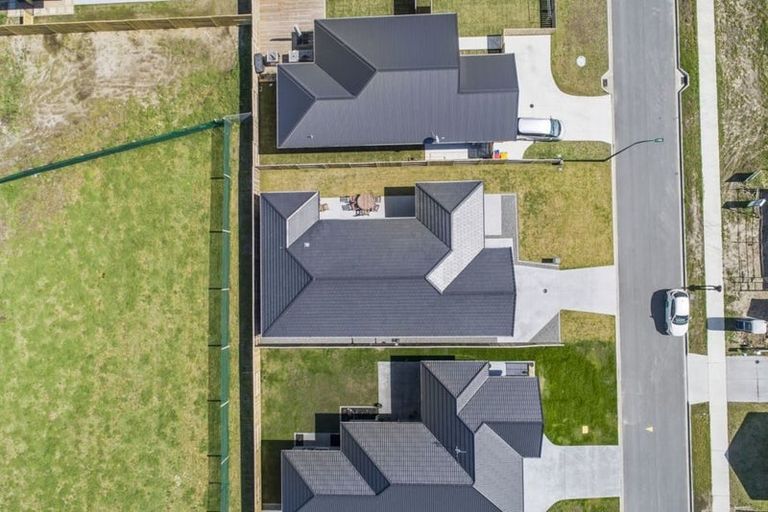 Photo of property in 24 Sabre Street, Papamoa Beach, Papamoa, 3118