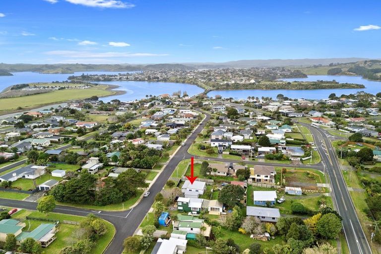 Photo of property in 22 Uenuku Avenue, Raglan, 3225