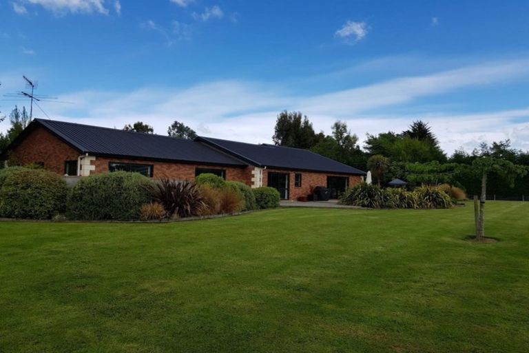 Photo of property in 61 Dunns Road, Otatara, Invercargill, 9879