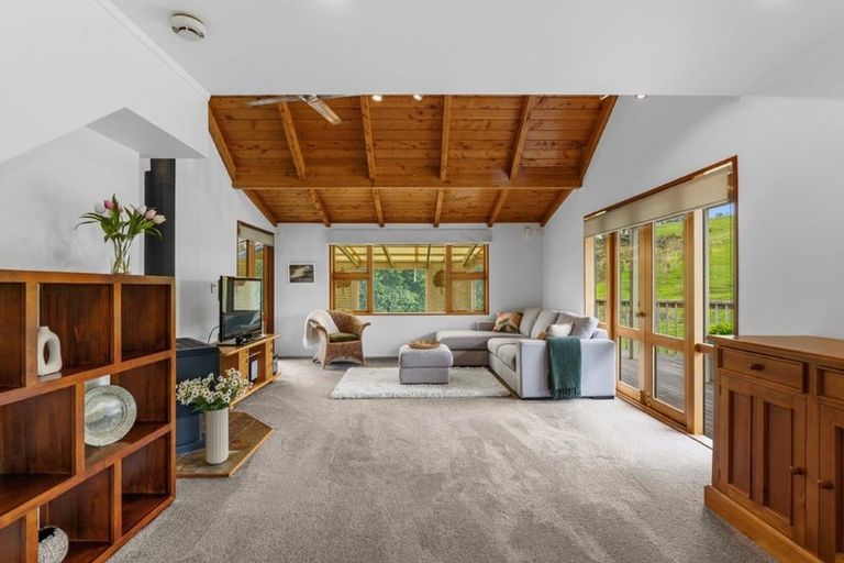 Photo of property in 136 Muriwai Road, Waimauku, 0881