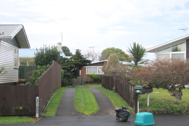 Photo of property in 12 Bremridge Place, Melville, Hamilton, 3206