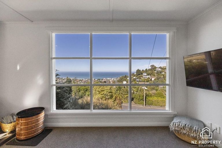 Photo of property in 24 Seaview Terrace, Kew, Dunedin, 9012