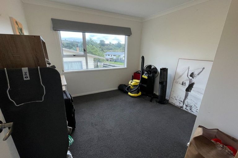 Photo of property in 13 Oaklands Grove, Clouston Park, Upper Hutt, 5018