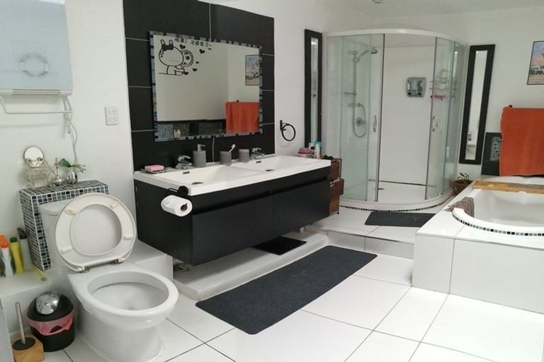 Photo of property in 47 Blueberry Grove, Timberlea, Upper Hutt, 5018