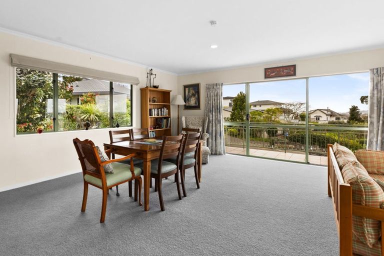 Photo of property in 2/89 Churchill Drive, Taradale, Napier, 4112