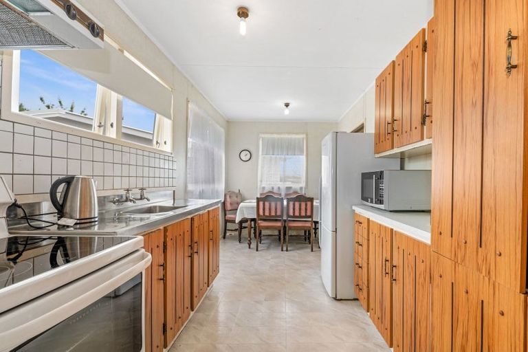 Photo of property in 30 Browning Crescent, Owhata, Rotorua, 3010