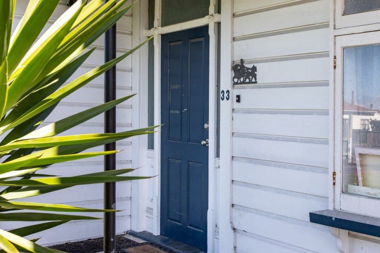 Photo of property in 33 Tennyson Street, Dannevirke, 4930
