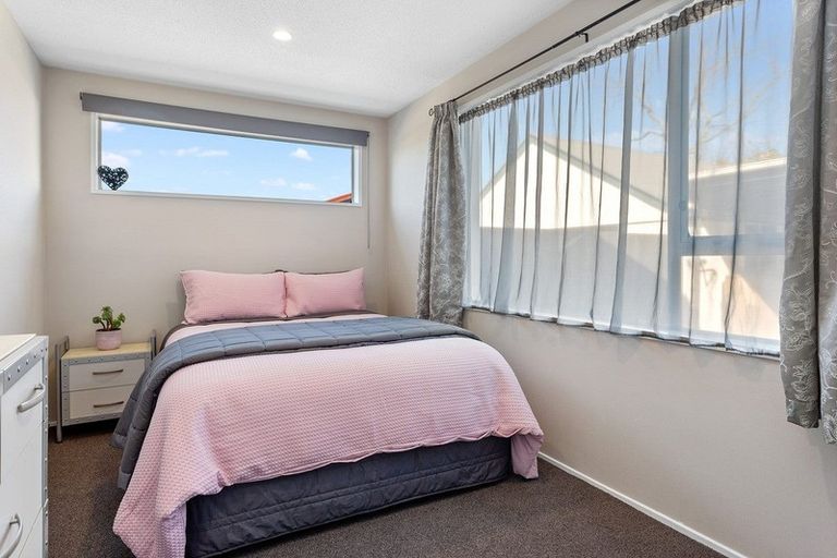 Photo of property in 7 Wakelin Place, Redwood, Christchurch, 8051