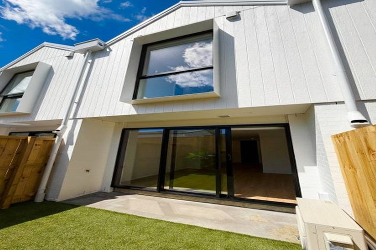 Photo of property in 6/11 Paramu Avenue, Birkdale, Auckland, 0626