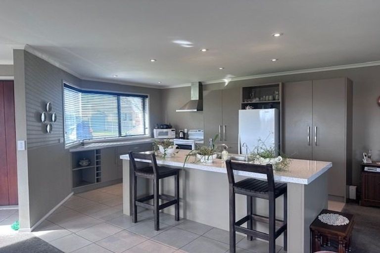 Photo of property in 71 Warburton Crescent, Te Awamutu, 3800