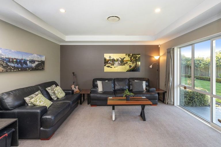 Photo of property in 12 Westpark Drive, Burnside, Christchurch, 8053