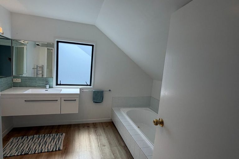 Photo of property in 10a Hardie Street, Hokowhitu, Palmerston North, 4410