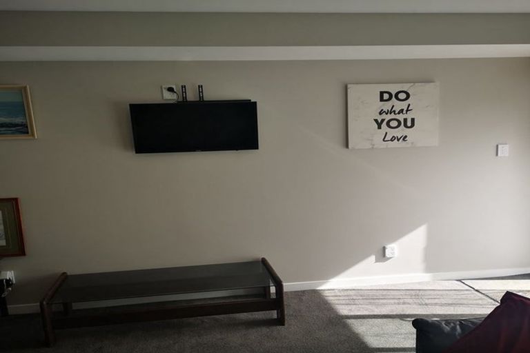 Photo of property in 187 Sievers Grove, Cannons Creek, Porirua, 5024