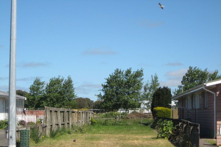 Photo of property in 590 Pages Road, Bexley, Christchurch, 8061