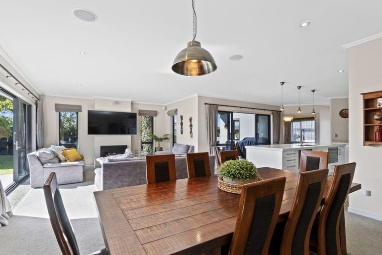 Photo of property in 11 Johnnybro Place, Rototuna North, Hamilton, 3210