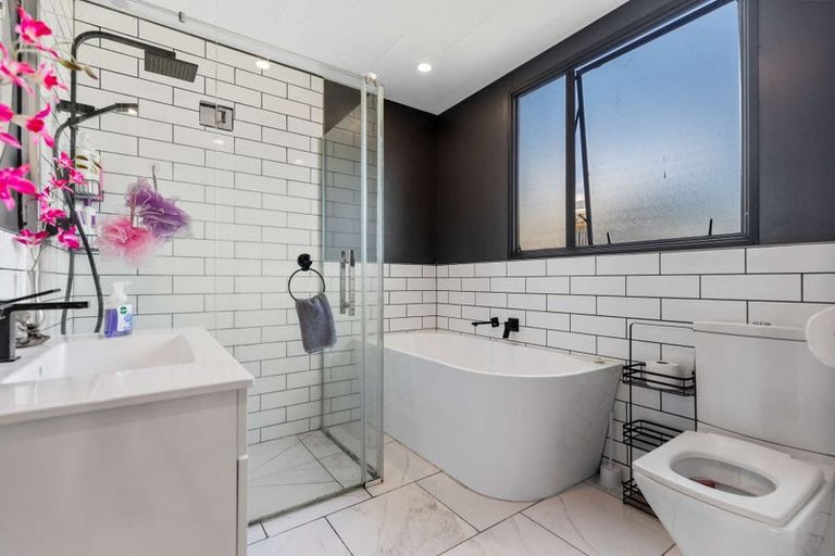 Photo of property in 85b Pohutukawa Drive, Owhata, Rotorua, 3010