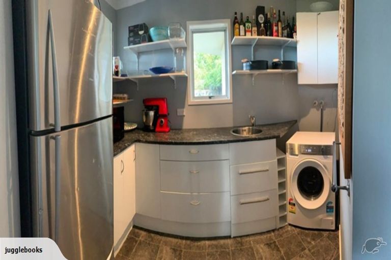 Photo of property in 21 Neri Crescent, Pomare, Rotorua, 3015