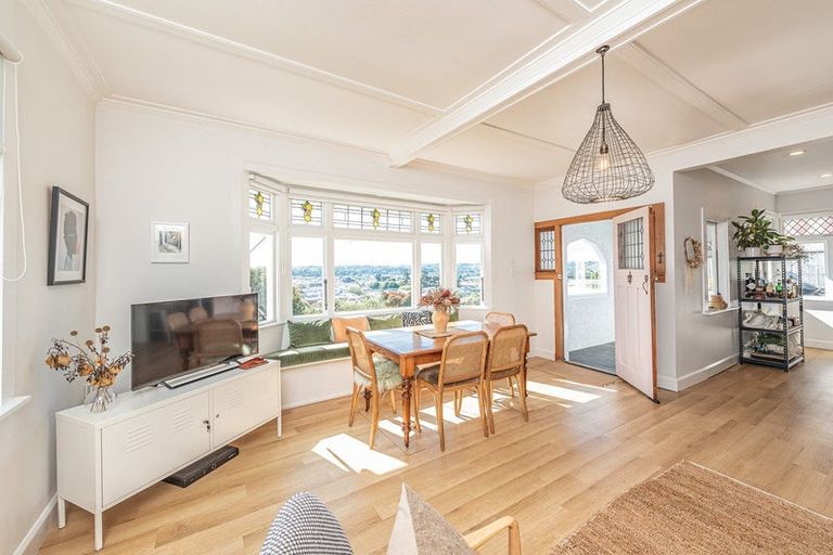 Photo of property in 55 Hipango Terrace, Durie Hill, Whanganui, 4500