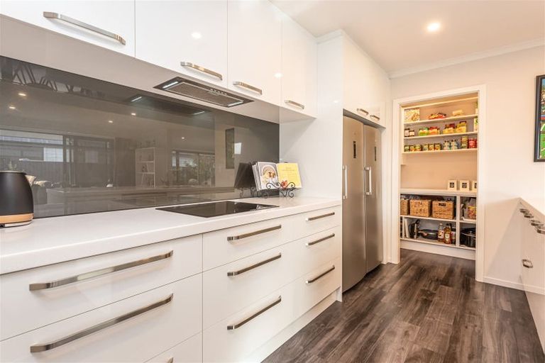 Photo of property in 40 Luxembourg Crescent, Halswell, Christchurch, 8025