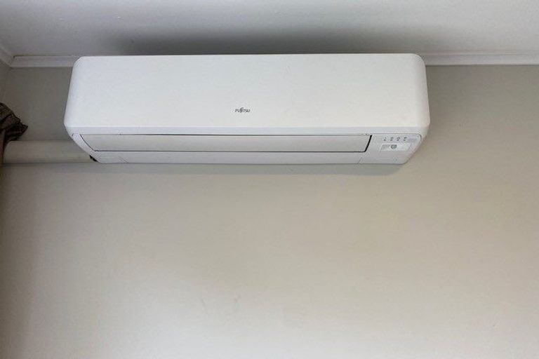 Photo of property in 4/49 Maungaraki Road, Korokoro, Lower Hutt, 5012