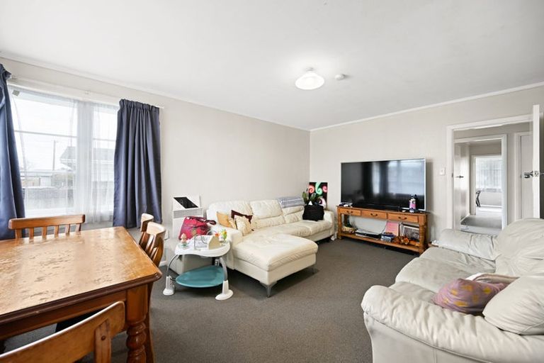 Photo of property in 8 Mount View Road, Melville, Hamilton, 3206