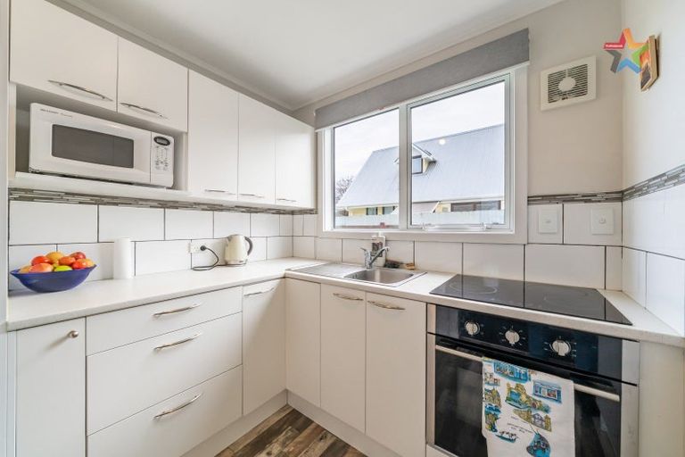 Photo of property in 40b Leighton Avenue, Waiwhetu, Lower Hutt, 5010