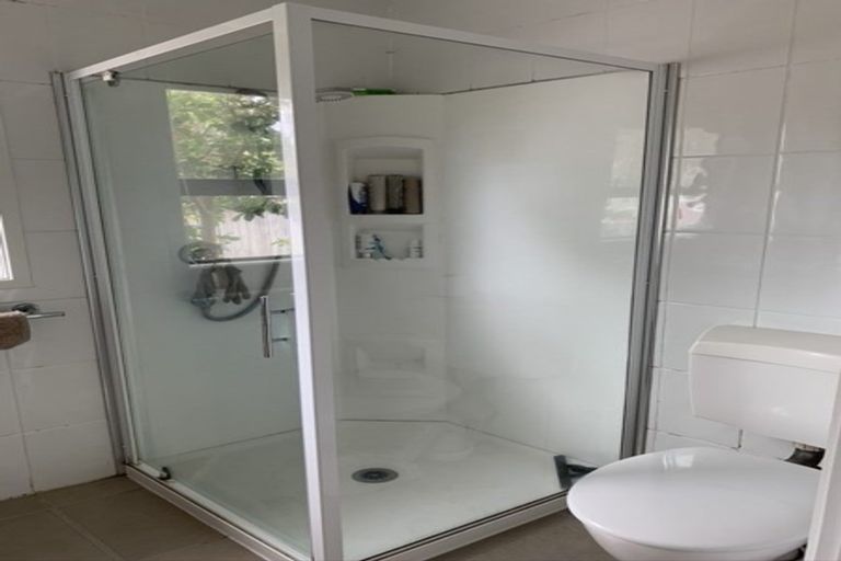 Photo of property in 2/15 Fairfax Avenue, Northcote, Auckland, 0627