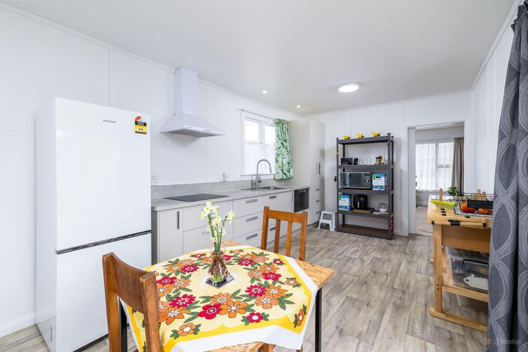 Photo of property in 15 Edward Street, Waimate, 7924