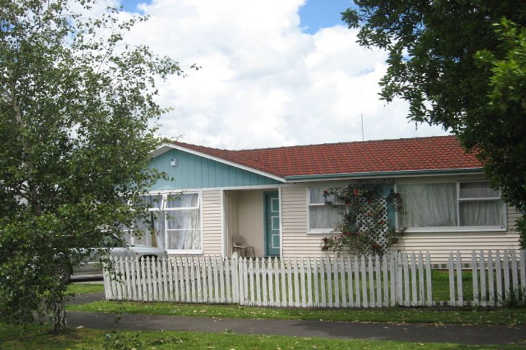 Photo of property in 136 Rowandale Avenue, Manurewa, Auckland, 2102