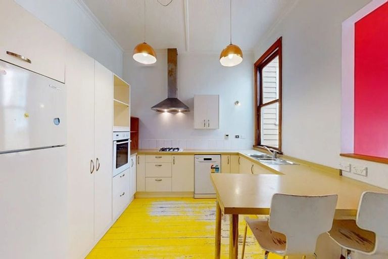 Photo of property in 140 Russell Terrace, Berhampore, Wellington, 6023