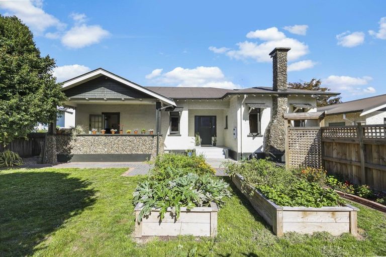 Photo of property in 2/829 Heaphy Terrace, Claudelands, Hamilton, 3214