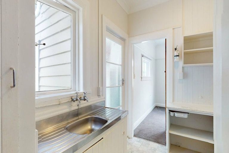 Photo of property in 132-136 Washington Avenue, Brooklyn, Wellington, 6021