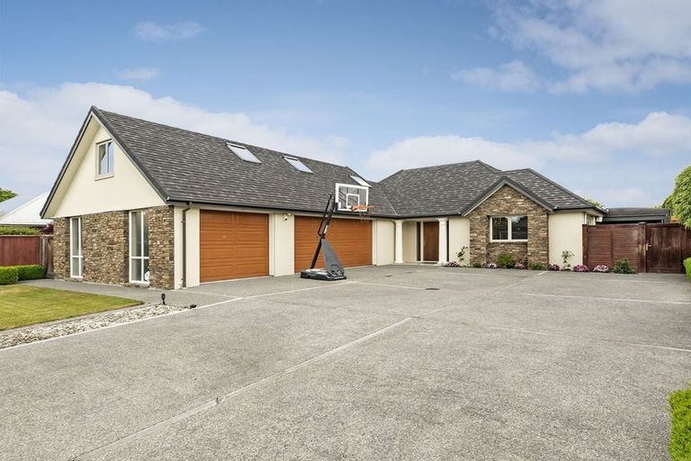 Photo of property in 18 Lochmore Street, Bishopdale, Christchurch, 8051