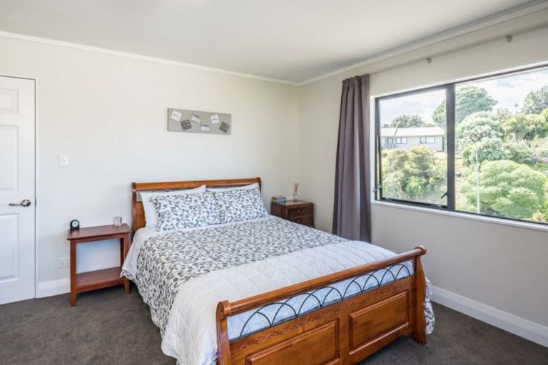 Photo of property in 42 Hicks Crescent, Waikanae Beach, Waikanae, 5036