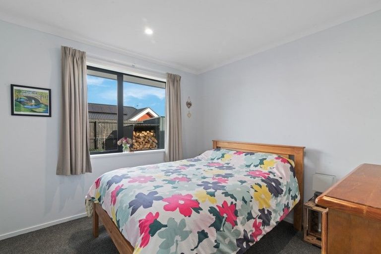 Photo of property in 4 Catchpole Place, Woodend, 7610