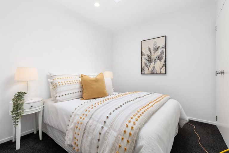 Photo of property in 3/4 Charlenne Close, Ranui, Auckland, 0612