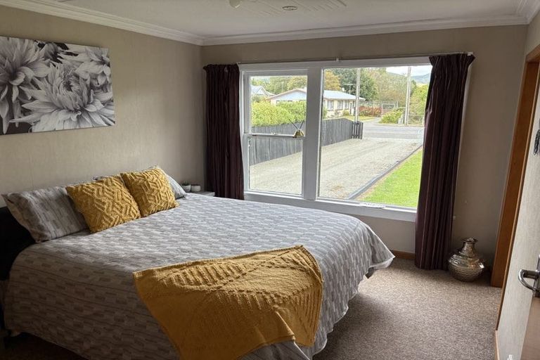 Photo of property in 80 Main Street, Otautau, 9610