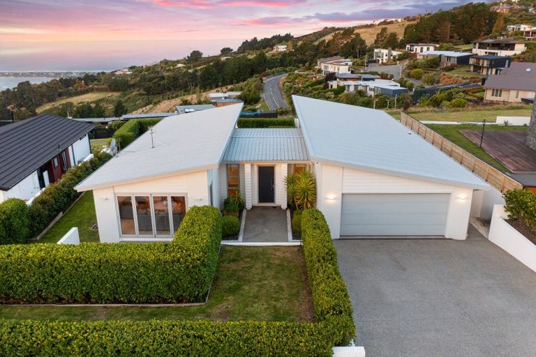 Photo of property in 12 Parkridge Place, Mount Pleasant, Christchurch, 8081