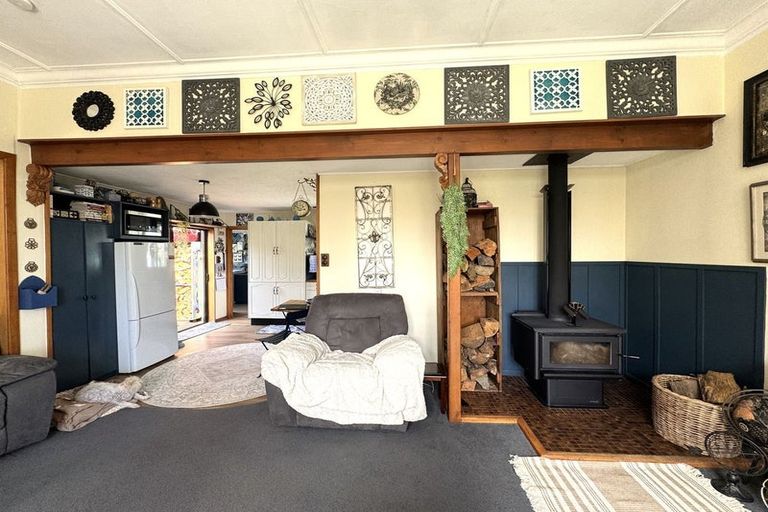 Photo of property in 4 Hinahina Road, Owaka, 9586