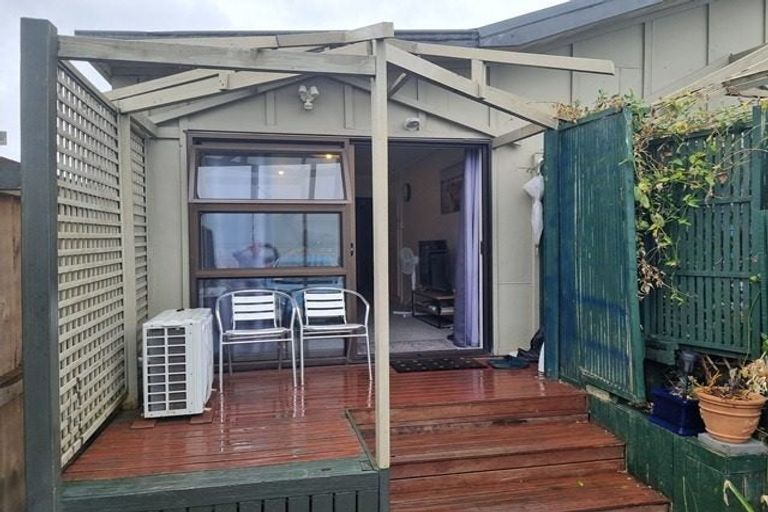 Photo of property in 1/23 The Esplanade, Eastern Beach, Auckland, 2012